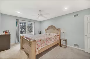 91 Manchester Dr, Buffalo Grove, IL 60089 - Photo 25