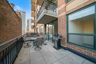 400 W Ontario St, Chicago, IL 60654 - Photo 25