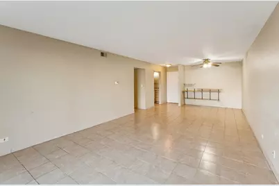 522 E Algonquin Road #113, Schaumburg, IL 60173 - Photo 3