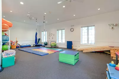 1017/1019 W Park Avenue, Libertyville, IL 60048 - Photo 3