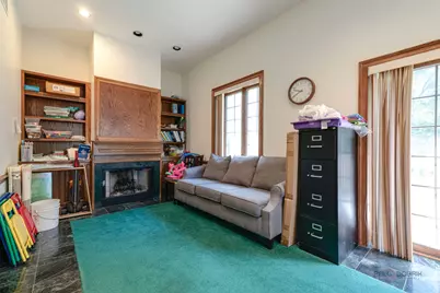 1017/1019 W Park Avenue, Libertyville, IL 60048 - Photo 11