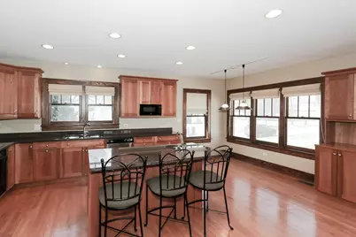 354 Hawthorne Boulevard, Glen Ellyn, IL 60137 - Photo 15