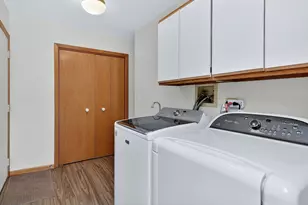 1518 Pine View Ct, Darien, IL 60561 - Photo 13