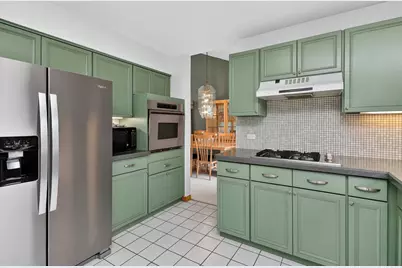 1518 Pine View Court, Darien, IL 60561 - Photo 9