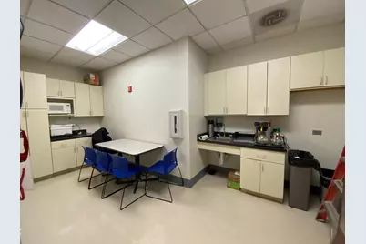 450 E Higgins Road, Elk Grove Village, IL 60007 - Photo 11