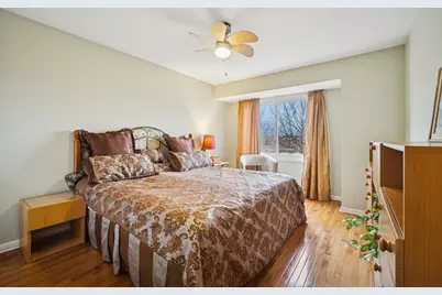 [Address not provided], Deerfield, IL 60015 - Photo 11