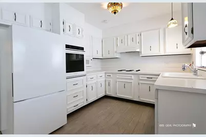 7302 Chevy Chase Court, Fox Lake, IL 60020 - Photo 3