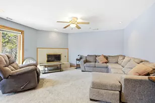 7388 Coventry Ln, Hanover Park, IL 60133 - Photo 17