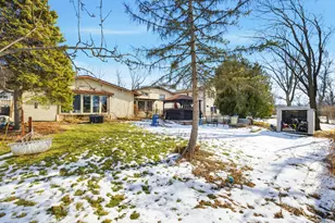 7388 Coventry Ln, Hanover Park, IL 60133 - Photo 5