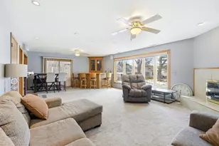 7388 Coventry Ln, Hanover Park, IL 60133 - Photo 19