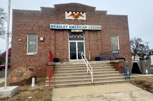 835 W Broadway St, Bradley, IL 60915 - Photo 1