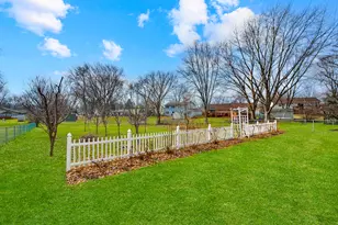 1045 Browning Ln, Lake Zurich, IL 60047 - Photo 37