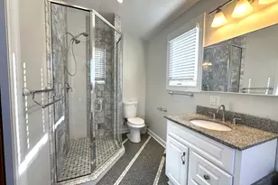 325 Central Ave, Willowbrook, IL 60527 - Photo 9