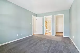 530 Devonshire Ln, Crystal Lake, IL 60014 - Photo 13