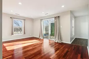 530 Devonshire Ln, Crystal Lake, IL 60014 - Photo 3