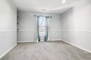 530 Devonshire Ln, Crystal Lake, IL 60014 - Photo 17