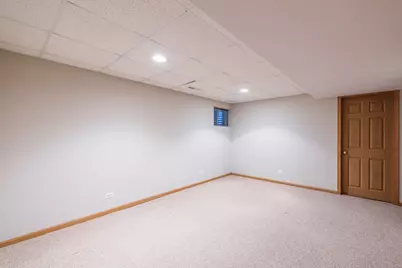 18184 W Old Pine Court, Gurnee, IL 60031 - Photo 33