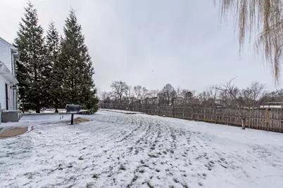 18184 W Old Pine Court, Gurnee, IL 60031 - Photo 35