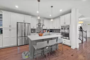 2137 Dauntless Dr, Glenview, IL 60026 - Photo 11