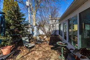 2830 28th St, Rock Island, IL 61201 - Photo 31