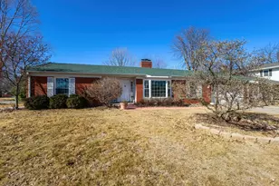 2830 28th St, Rock Island, IL 61201 - Photo 23