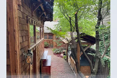 3822 N Claremont Avenue, Chicago, IL 60618 - Photo 9