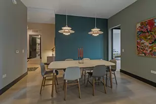 367 W Locust St, Chicago, IL 60610 - Photo 5