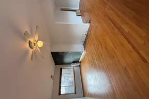 928 W Sunnyside Ave, Chicago, IL 60640 - Photo 3