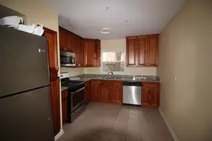 1723 McKool Ave, Streamwood, IL 60107 - Photo 3