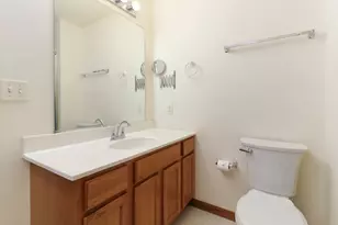 1407 Windham Hill Rd, Bloomington, IL 61704 - Photo 21