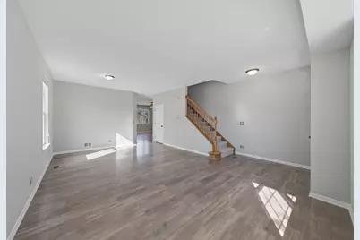 1053 Walker Court, Antioch, IL 60002 - Photo 5