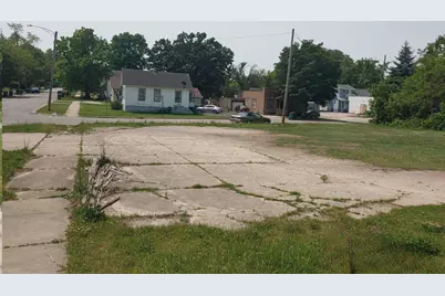 709 E Henry Street, Joliet, IL 60433 - Photo 3