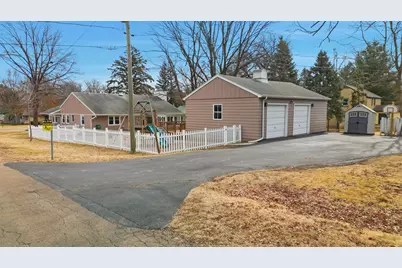 923 Institute Boulevard, Dixon, IL 61021 - Photo 3