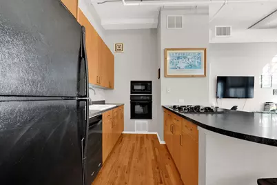 130 S Canal Street #401, Chicago, IL 60606 - Photo 7