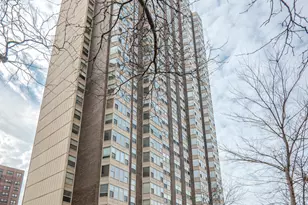 525 W Hawthorne Pl, Chicago, IL 60657 - Photo 1