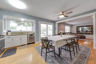 613 Thames Dr, Schaumburg, IL 60193 - Photo 9