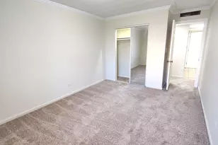 960 Beau Dr, Des Plaines, IL 60016 - Photo 13