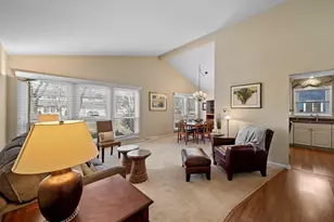 925 N Pecos Ave, Mount Prospect, IL 60056 - Photo 3