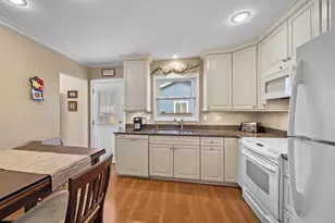 925 N Pecos Ave, Mount Prospect, IL 60056 - Photo 7