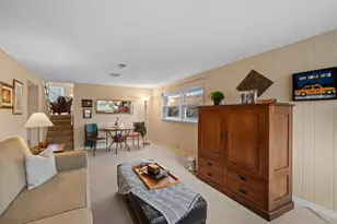 925 N Pecos Ave, Mount Prospect, IL 60056 - Photo 17