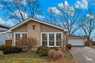 925 N Pecos Ave, Mount Prospect, IL 60056 - Photo 1