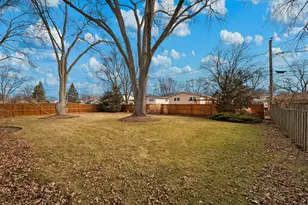 925 N Pecos Ave, Mount Prospect, IL 60056 - Photo 21