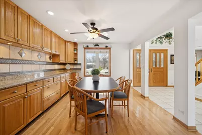 1424 E Jonquil Circle, Arlington Heights, IL 60004 - Photo 11