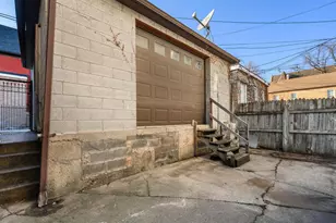 2314 S Hoyne Ave, Chicago, IL 60608 - Photo 25
