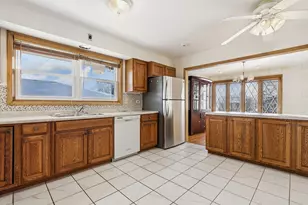 10729 Lamon Ave, Oak Lawn, IL 60453 - Photo 9