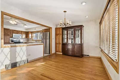 10729 Lamon Avenue, Oak Lawn, IL 60453 - Photo 7