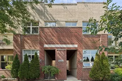 5318 N Ravenswood Avenue #106, Chicago, IL 60640 - Photo 1