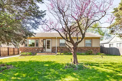 10205 W Chicago Avenue, Beach Park, IL 60099 - Photo 1