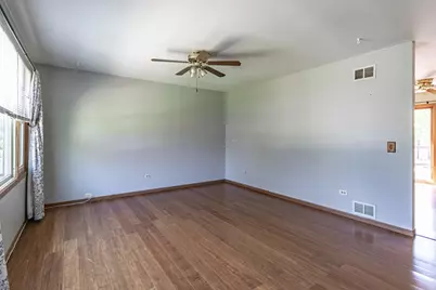 10205 W Chicago Avenue, Beach Park, IL 60099 - Photo 3