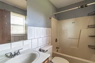 10205 W Chicago Ave, Beach Park, IL 60099 - Photo 9